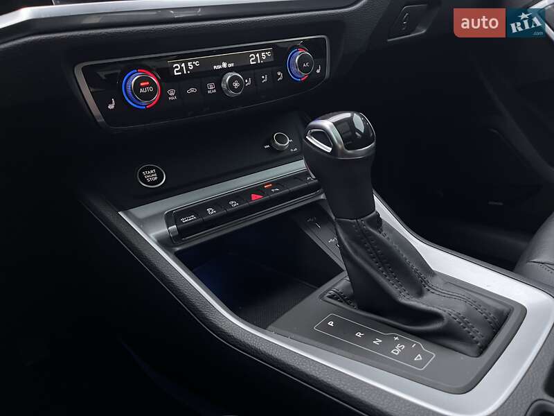 Позашляховик / Кросовер Audi Q3 2021 в Житомирі