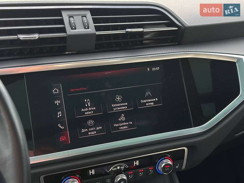 Позашляховик / Кросовер Audi Q3 2020 в Стрию