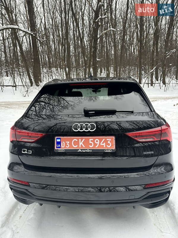 Позашляховик / Кросовер Audi Q3 2023 в Києві фото 15 Позашляховик / Кросовер Audi Q3 2023 в Києві