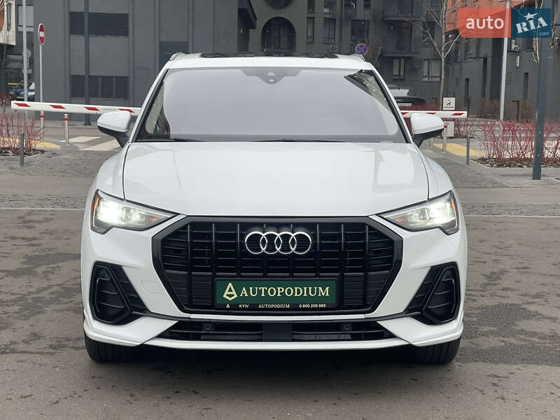 Позашляховик / Кросовер Audi Q3 2019 в Києві