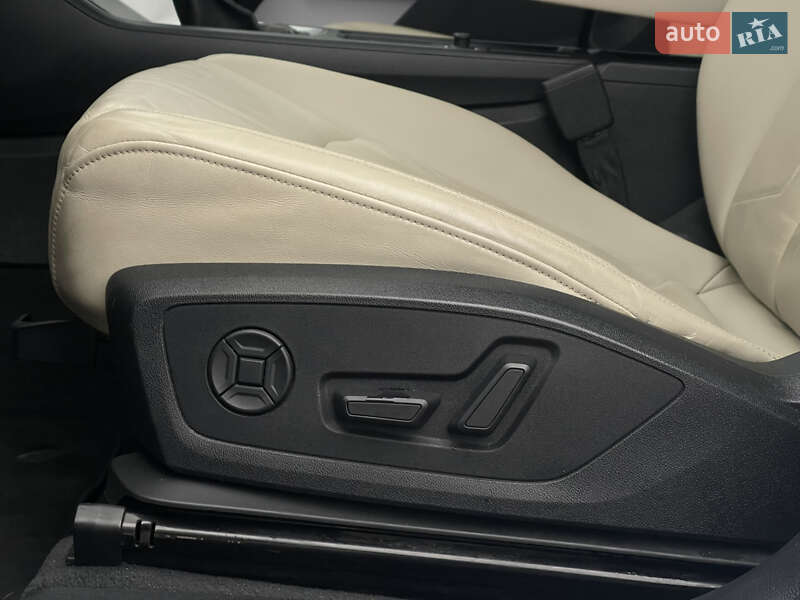 Позашляховик / Кросовер Audi Q3 2019 в Києві