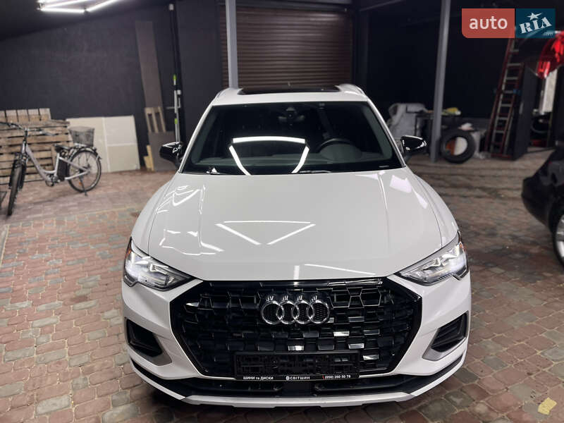 Позашляховик / Кросовер Audi Q3 2019 в Луцьку