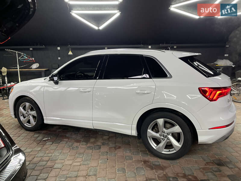 Позашляховик / Кросовер Audi Q3 2019 в Луцьку