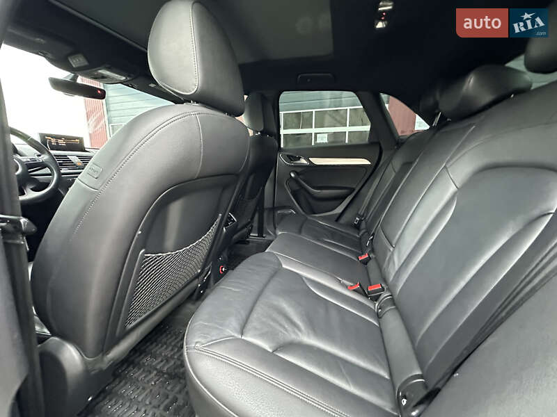 Позашляховик / Кросовер Audi Q3 2016 в Дубні