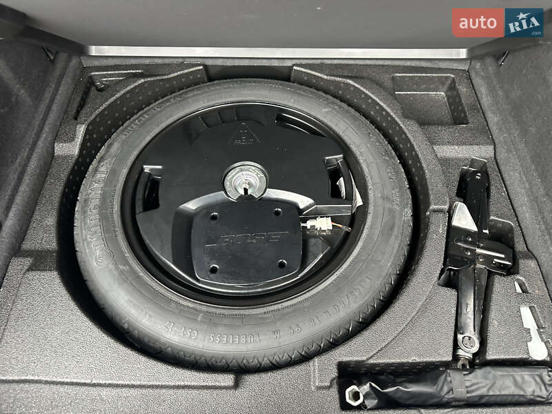 Позашляховик / Кросовер Audi Q3 2016 в Дубні