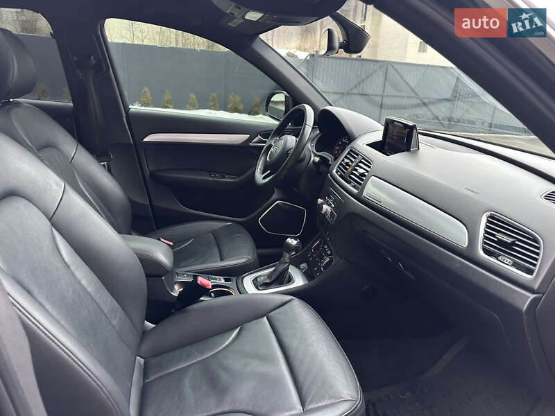 Позашляховик / Кросовер Audi Q3 2016 в Дубні