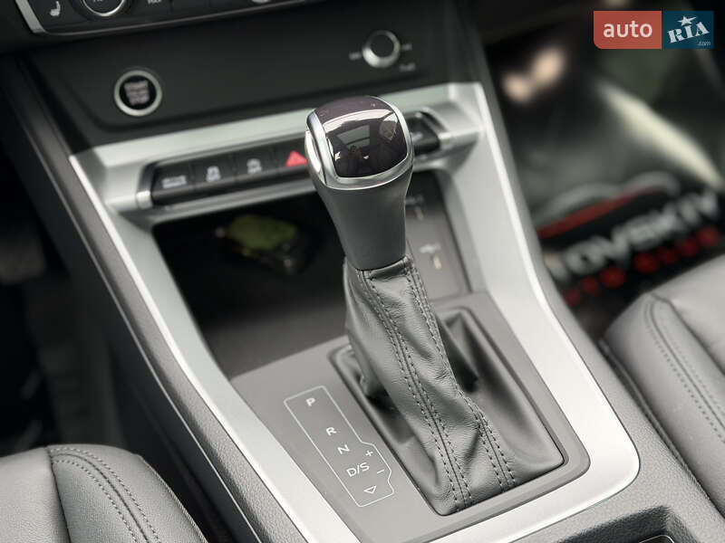 Позашляховик / Кросовер Audi Q3 2023 в Одесі