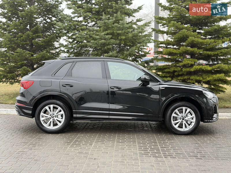 Позашляховик / Кросовер Audi Q3 2023 в Одесі