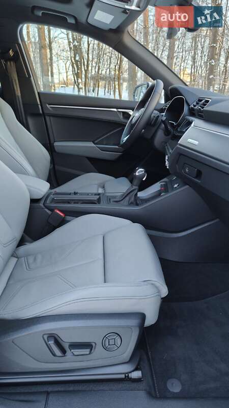 Внедорожник / Кроссовер Audi Q3 2024 в Хмельницком фото 23 Внедорожник / Кроссовер Audi Q3 2024 в Хмельницком