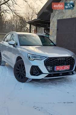 Внедорожник / Кроссовер Audi Q3 2021 в Стрые