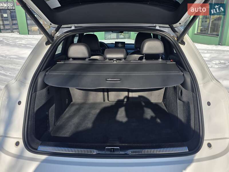 Позашляховик / Кросовер Audi Q3 2016 в Ірпені