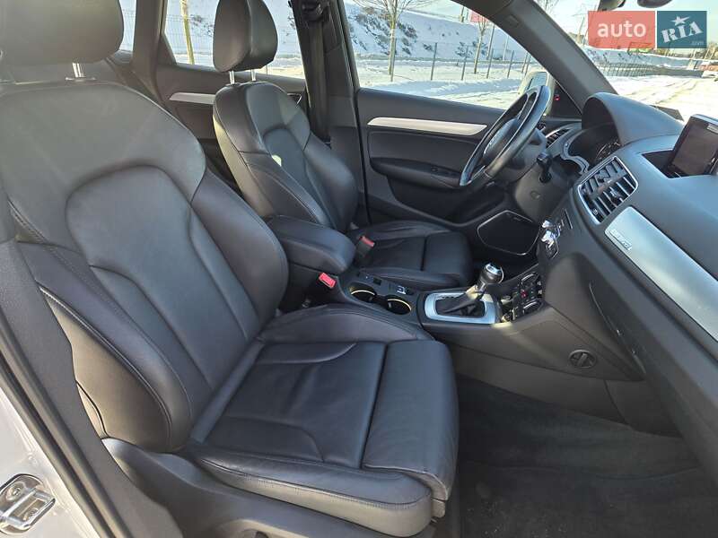 Позашляховик / Кросовер Audi Q3 2016 в Ірпені