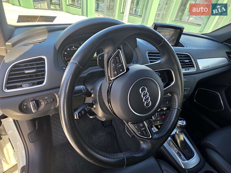 Позашляховик / Кросовер Audi Q3 2016 в Ірпені