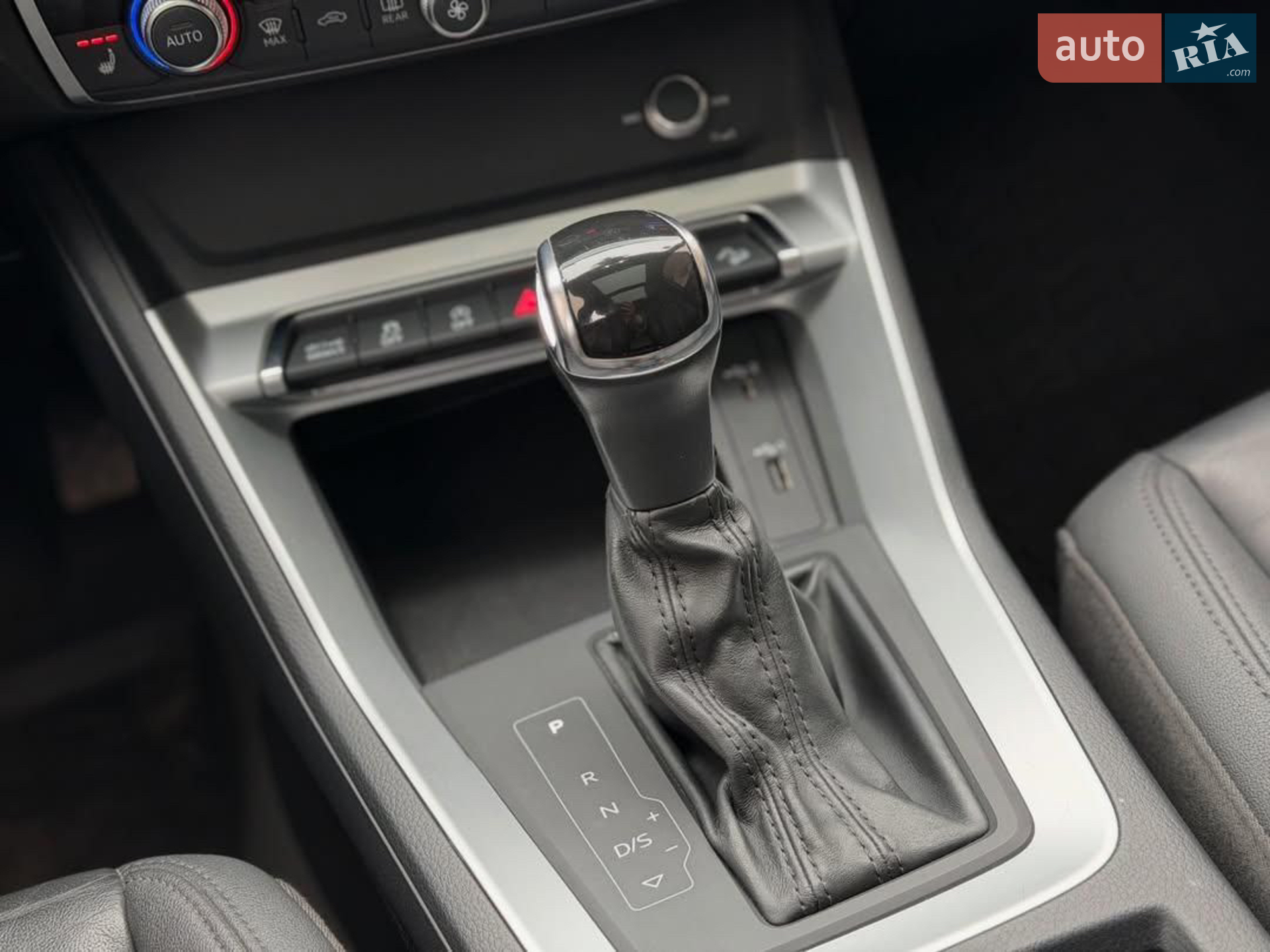 2019 Audi Q3 - мініатюра 19