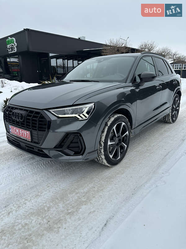 Позашляховик / Кросовер Audi Q3 2024 в Тернополі