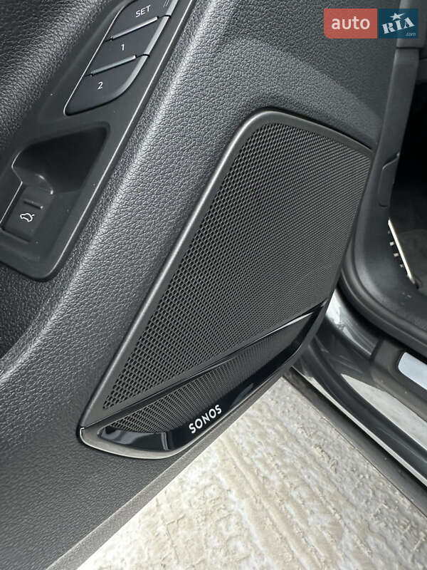 Позашляховик / Кросовер Audi Q3 2024 в Тернополі