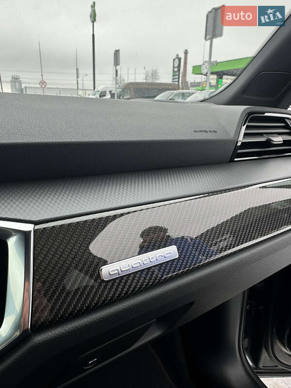 Позашляховик / Кросовер Audi Q3 2024 в Тернополі