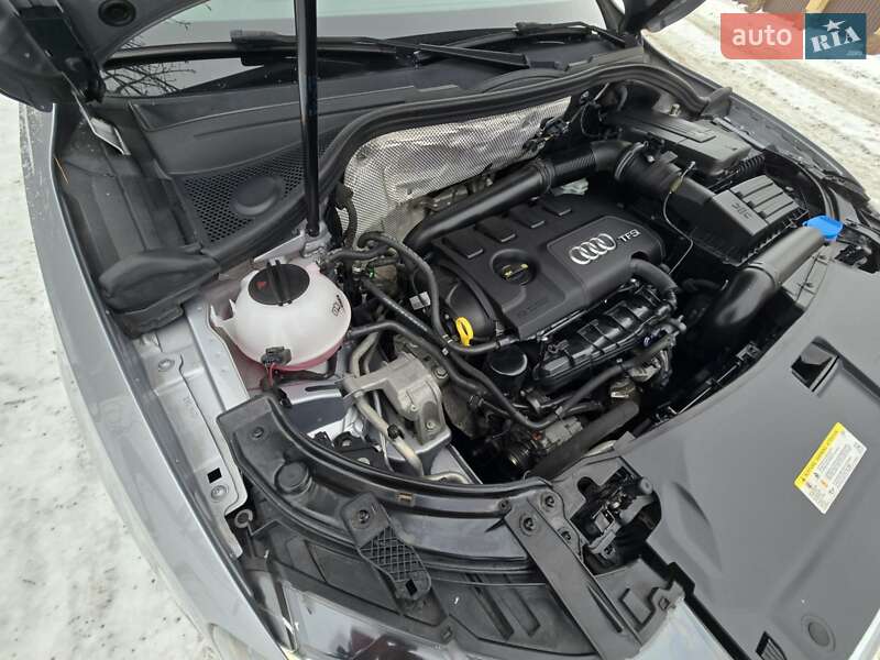 Позашляховик / Кросовер Audi Q3 2014 в Києві