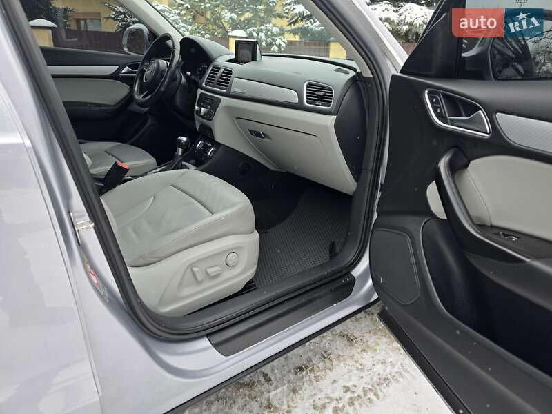 Позашляховик / Кросовер Audi Q3 2014 в Києві