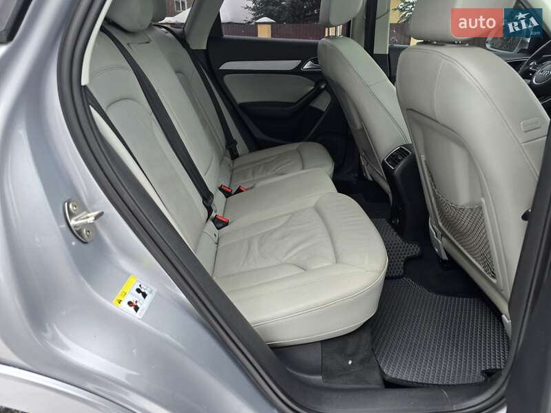 Позашляховик / Кросовер Audi Q3 2014 в Києві