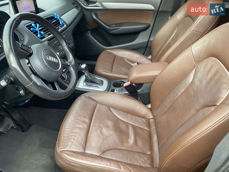 Позашляховик / Кросовер Audi Q3 2016 в Хусті