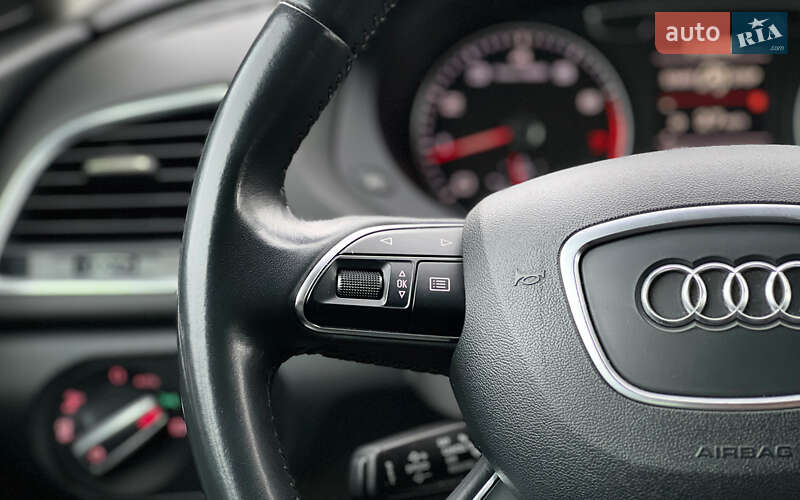 Внедорожник / Кроссовер Audi Q3 2016 в Львове