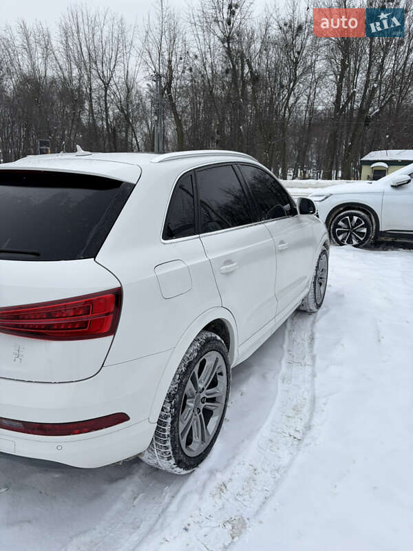 Позашляховик / Кросовер Audi Q3 2016 в Києві фото 11 Позашляховик / Кросовер Audi Q3 2016 в Києві