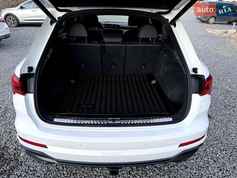 Внедорожник / Кроссовер Audi Q3 2020 в Львове