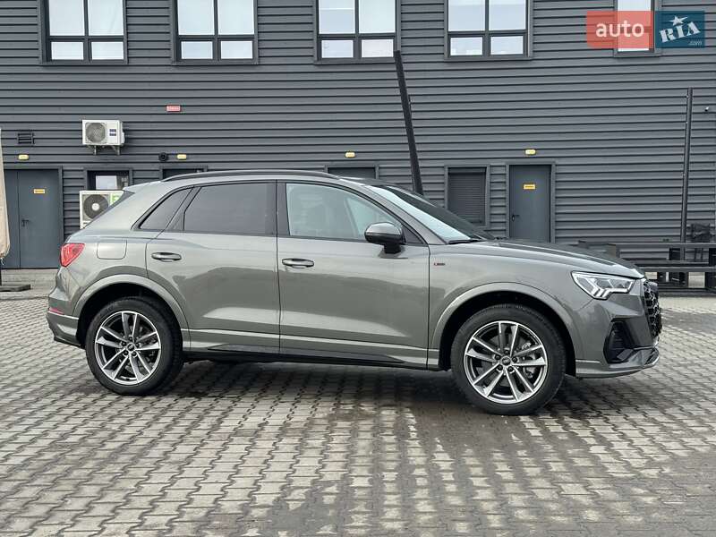 Позашляховик / Кросовер Audi Q3 2024 в Києві фото 6 Позашляховик / Кросовер Audi Q3 2024 в Києві