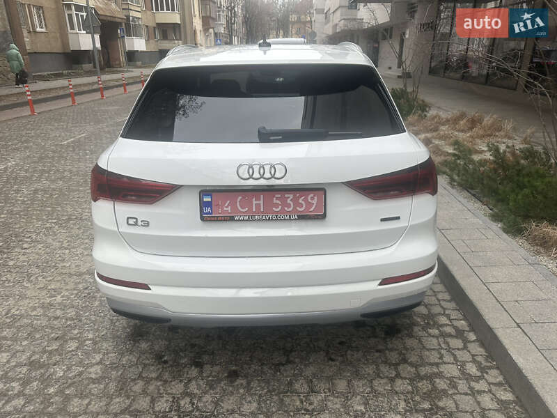 Позашляховик / Кросовер Audi Q3 2020 в Львові