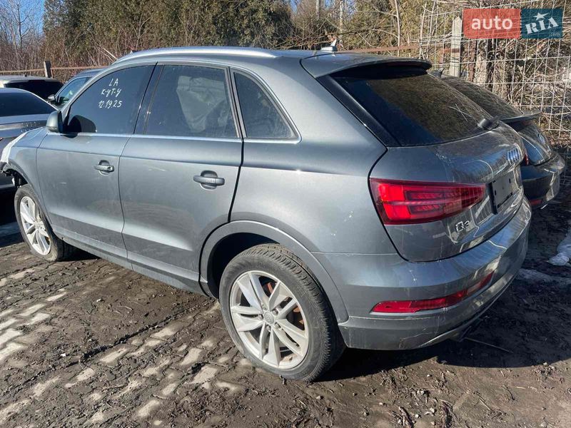 Внедорожник / Кроссовер Audi Q3 2016 в Львове