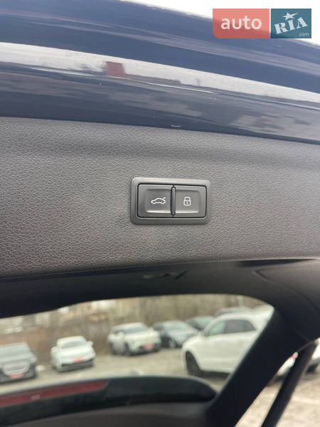 Позашляховик / Кросовер Audi Q3 2016 в Львові