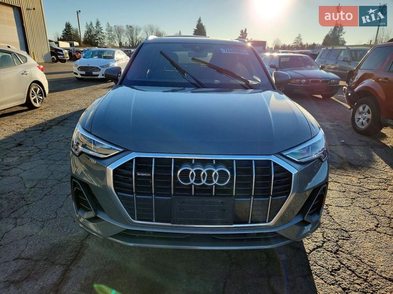 Позашляховик / Кросовер Audi Q3 2019 в Рівному