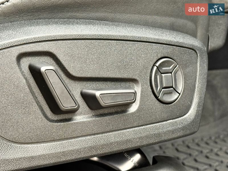 Позашляховик / Кросовер Audi Q3 2020 в Києві