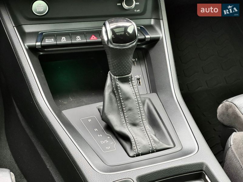 Позашляховик / Кросовер Audi Q3 2020 в Києві