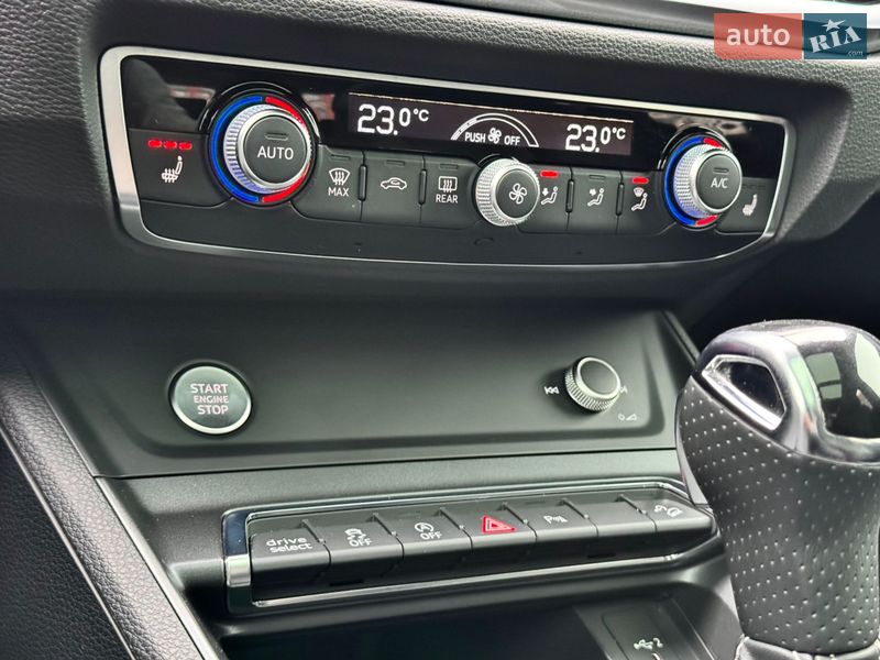 Позашляховик / Кросовер Audi Q3 2020 в Києві