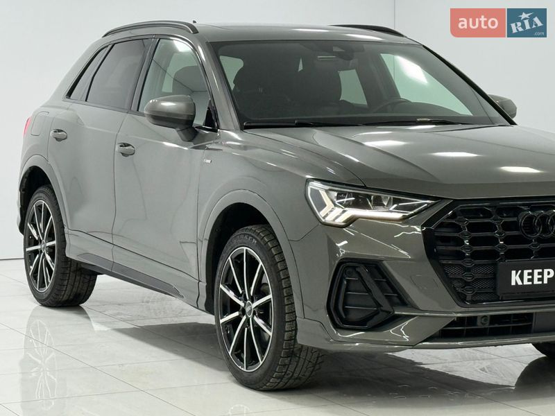 Позашляховик / Кросовер Audi Q3 2020 в Одесі