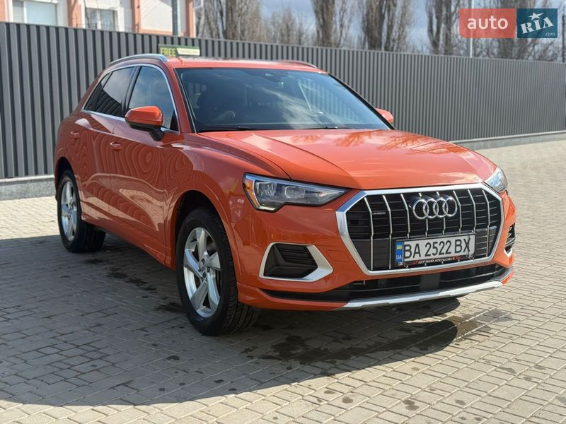 Внедорожник / Кроссовер Audi Q3 2020 в Кропивницком