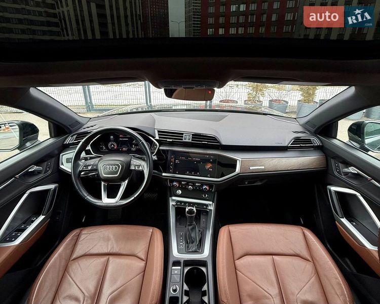 Внедорожник / Кроссовер Audi Q3 2019 в Киеве