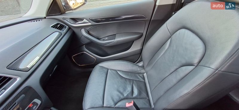 Позашляховик / Кросовер Audi Q3 2015 в Луцьку