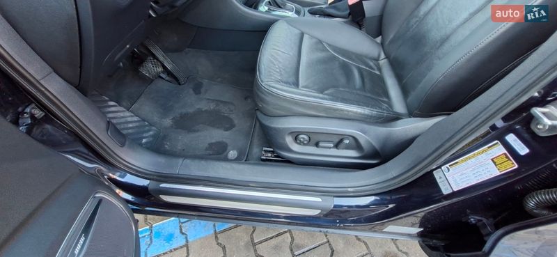 Позашляховик / Кросовер Audi Q3 2015 в Луцьку