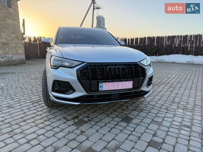 Позашляховик / Кросовер Audi Q3 2020 в Тернополі