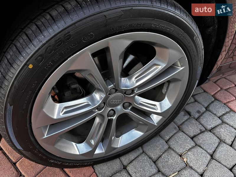 Внедорожник / Кроссовер Audi Q3 2017 в Хусте