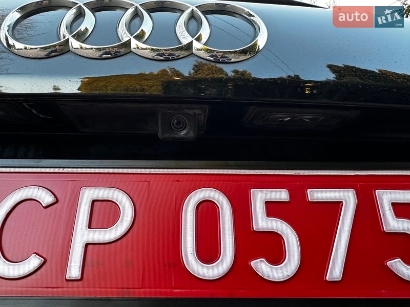 Внедорожник / Кроссовер Audi Q3 2017 в Хусте