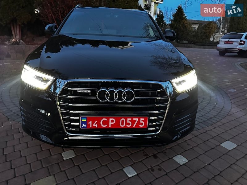 Внедорожник / Кроссовер Audi Q3 2017 в Хусте