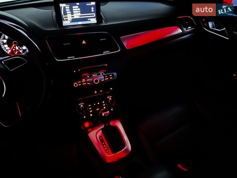 Внедорожник / Кроссовер Audi Q3 2017 в Хусте