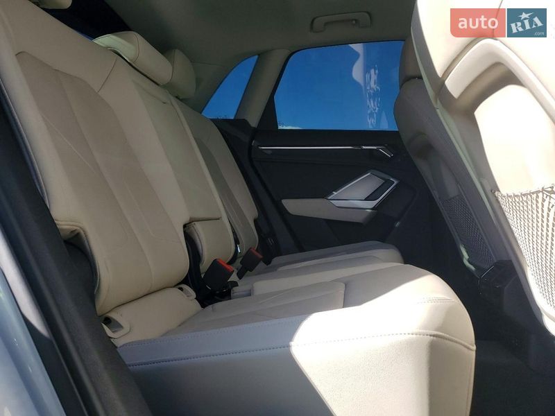 Внедорожник / Кроссовер Audi Q3 2020 в Львове
