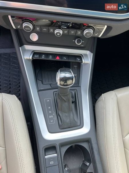 Внедорожник / Кроссовер Audi Q3 2020 в Ивано-Франковске