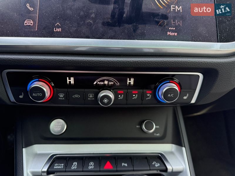 Позашляховик / Кросовер Audi Q3 2020 в Львові фото 11 Позашляховик / Кросовер Audi Q3 2020 в Львові