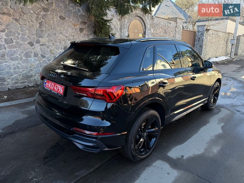 Позашляховик / Кросовер Audi Q3 2019 в Києві